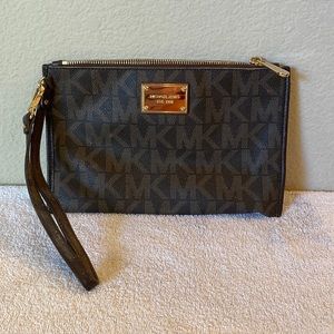 Michael Kors purse with card holders